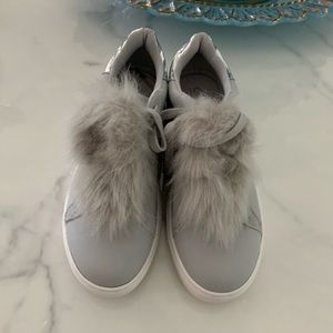 👟👟Furry sneakers!